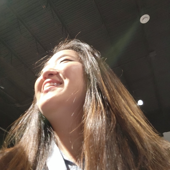 Meet your Posher, Iumi - Picture 1 of 1